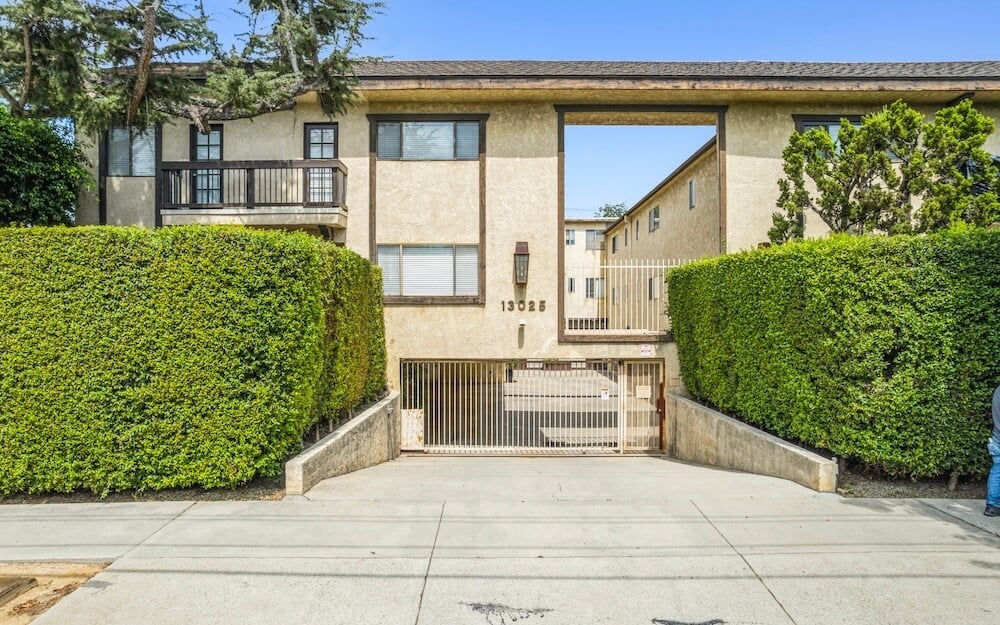 14-unit apartment building in Moorpark, California, multifamily investment property with exterior view and residential neighborhood setting